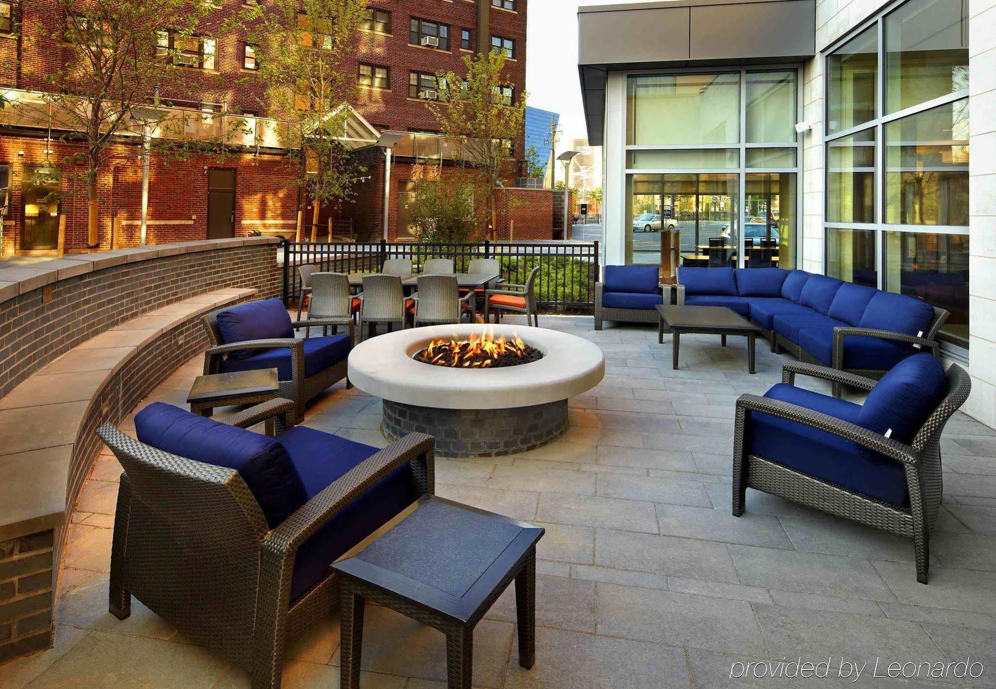 Courtyard Cleveland University Circle Esterno foto